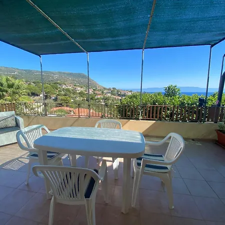 Domenica Con Terrazza Vista Mare דירה *